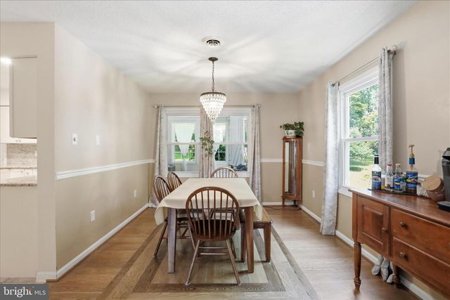 1084 RIDGE RD S, Martinsburg, WV 25403