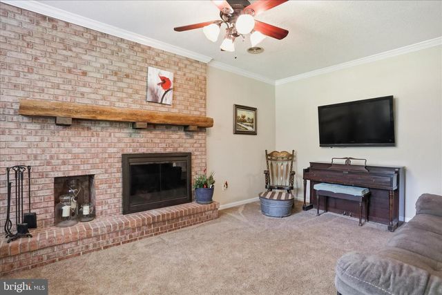 1084 RIDGE RD S, Martinsburg, WV 25403