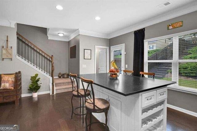 307 Lakeside Lane, Woodstock, GA 30188