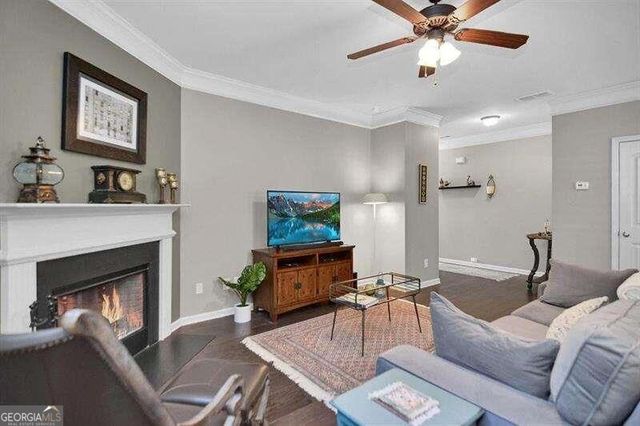 307 Lakeside Lane, Woodstock, GA 30188