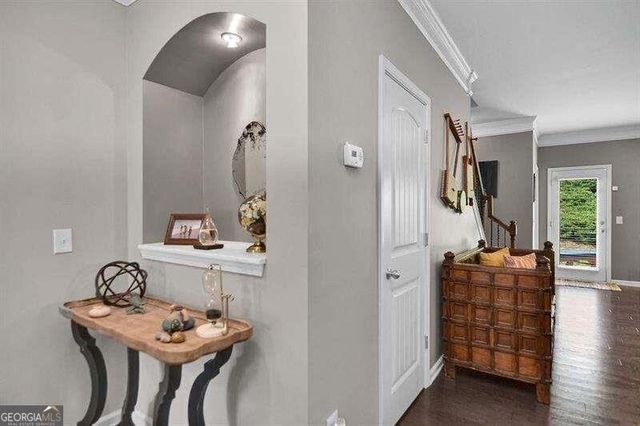 307 Lakeside Lane, Woodstock, GA 30188