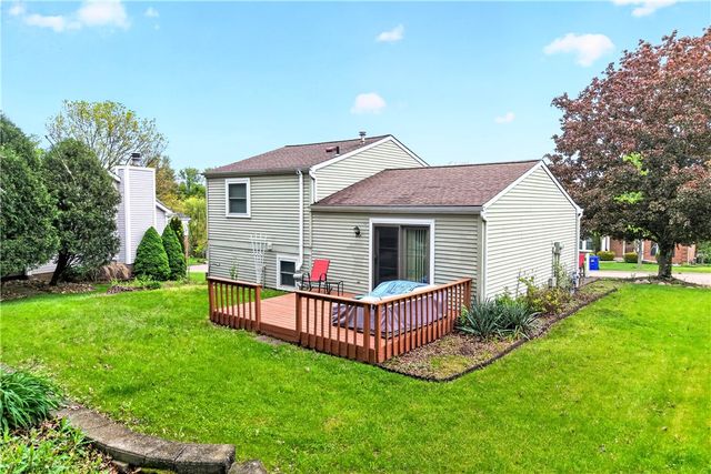 226 Briar Path, North Fayette, PA 15126