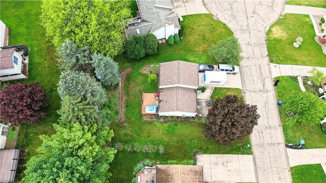 226 Briar Path, North Fayette, PA 15126