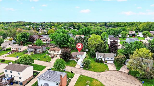226 Briar Path, North Fayette, PA 15126