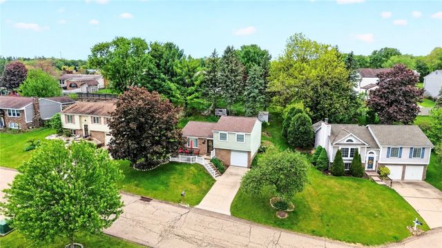 226 Briar Path, North Fayette, PA 15126