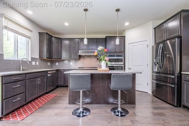 28296 Verona Drive, Novi, MI 48377