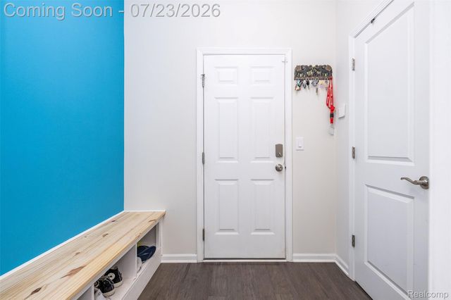 28296 Verona Drive, Novi, MI 48377