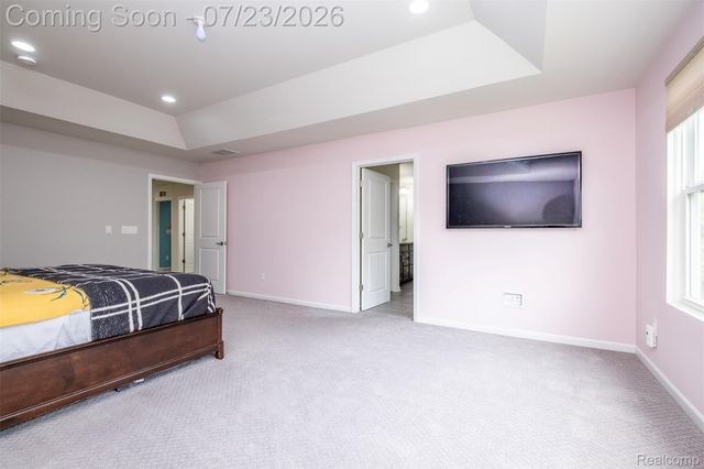 28296 Verona Drive, Novi, MI 48377