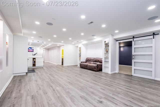 28296 Verona Drive, Novi, MI 48377