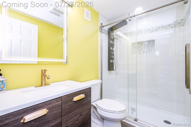 28296 Verona Drive, Novi, MI 48377