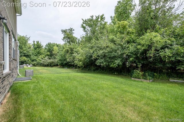 28296 Verona Drive, Novi, MI 48377