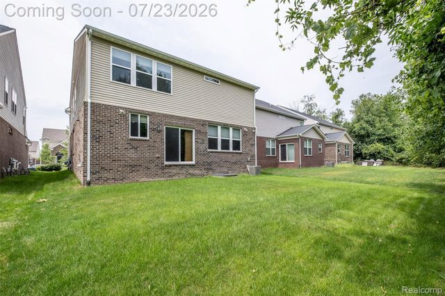 28296 Verona Drive, Novi, MI 48377