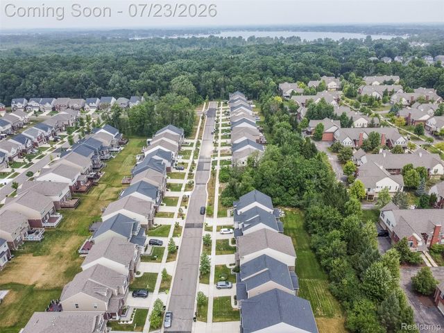 28296 Verona Drive, Novi, MI 48377