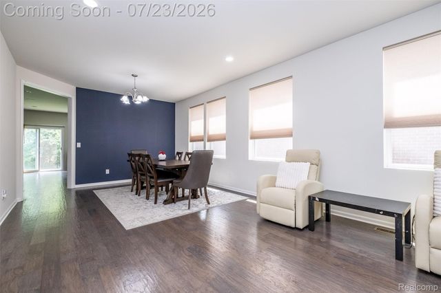 28296 Verona Drive, Novi, MI 48377