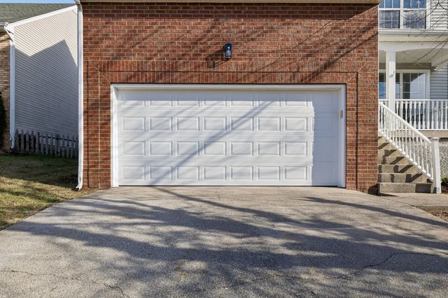 761 Sweetwater Cir, Old Hickory, TN 37138