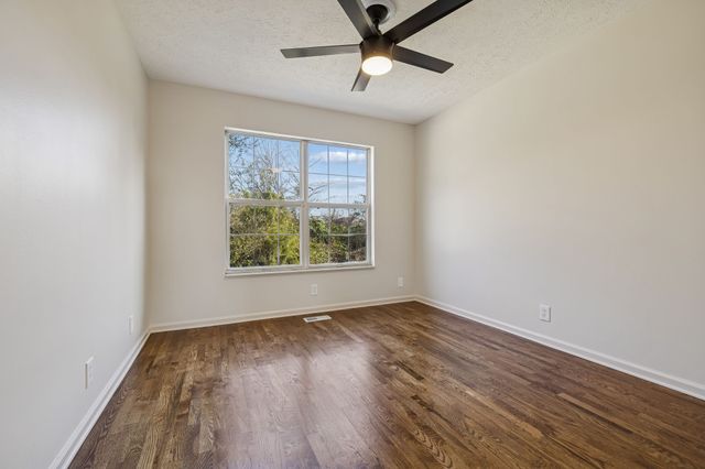 761 Sweetwater Cir, Old Hickory, TN 37138