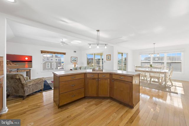 7 W JULIA AVE, Long Beach Township, NJ 08008