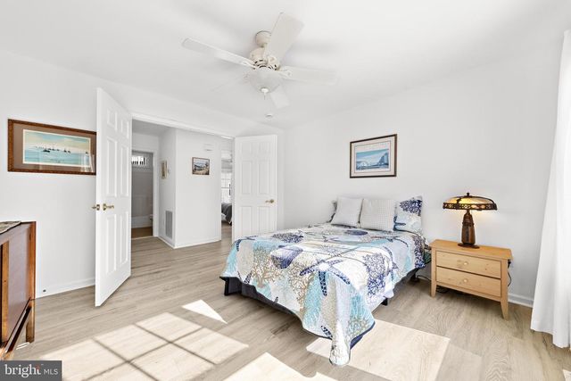 7 W JULIA AVE, Long Beach Township, NJ 08008