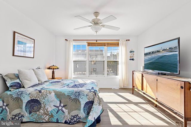 7 W JULIA AVE, Long Beach Township, NJ 08008