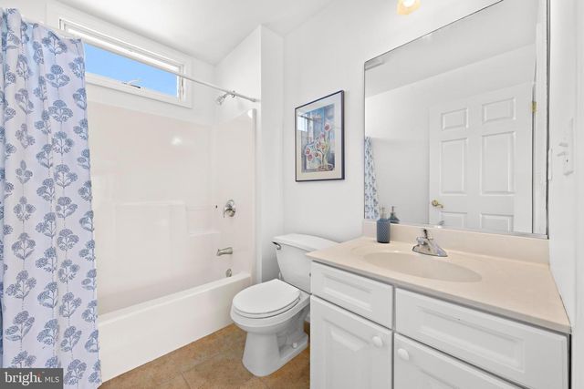 7 W JULIA AVE, Long Beach Township, NJ 08008