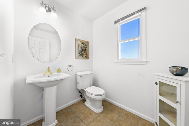 7 W JULIA AVE, Long Beach Township, NJ 08008