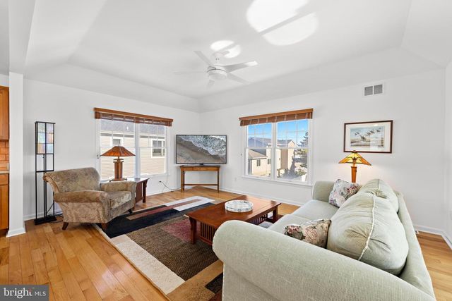 7 W JULIA AVE, Long Beach Township, NJ 08008