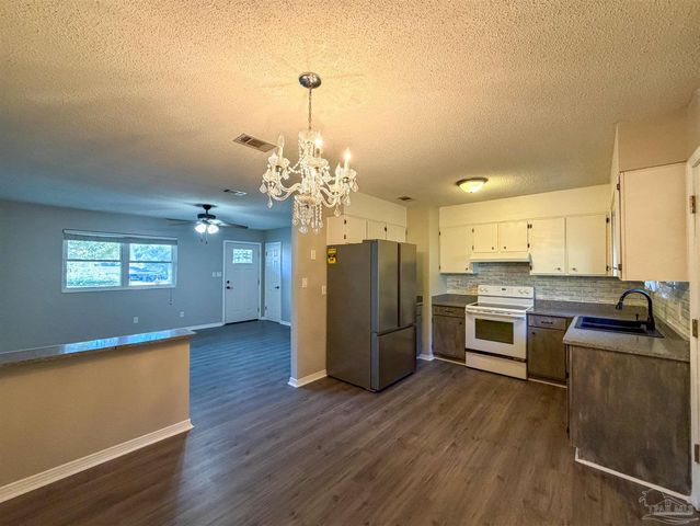 1965 Brentco Rd, Cantonment, FL 32533