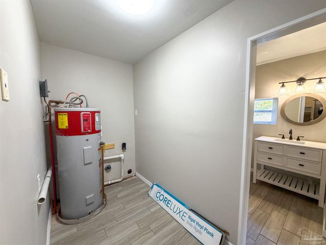 1965 Brentco Rd, Cantonment, FL 32533