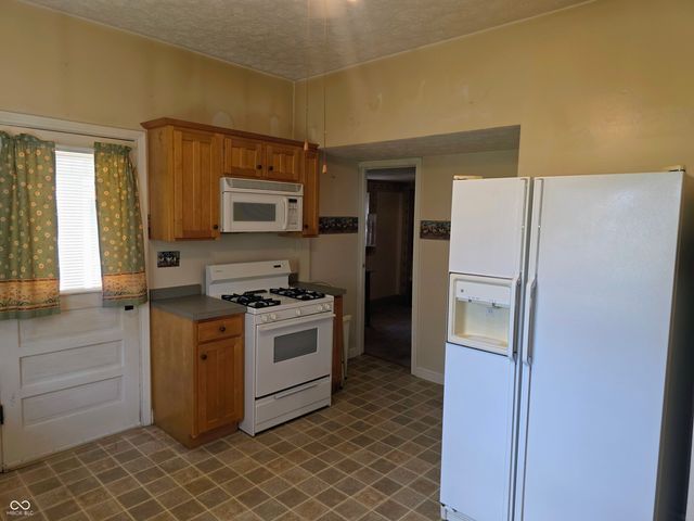 114 N Harrison, Brazil, IN 47834