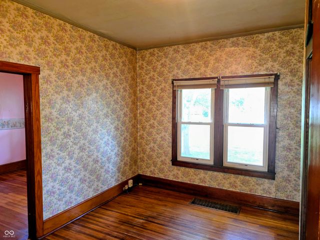 114 N Harrison, Brazil, IN 47834
