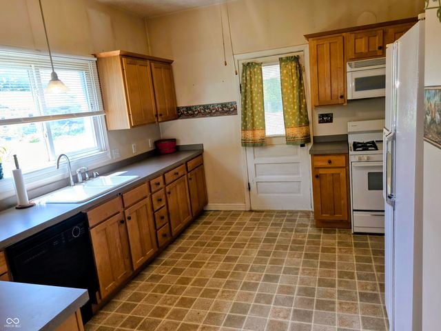 114 N Harrison, Brazil, IN 47834