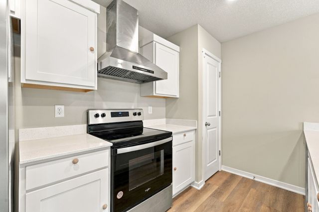 5082 Grandview Avenue, Des Moines, IA 50317