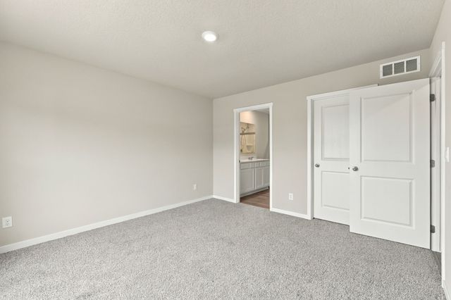5082 Grandview Avenue, Des Moines, IA 50317