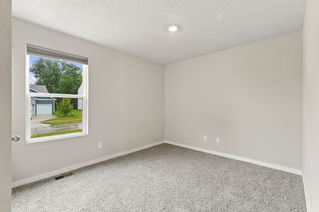 5082 Grandview Avenue, Des Moines, IA 50317
