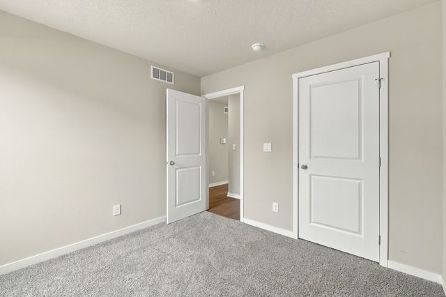 5082 Grandview Avenue, Des Moines, IA 50317