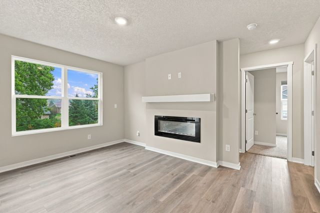 5082 Grandview Avenue, Des Moines, IA 50317