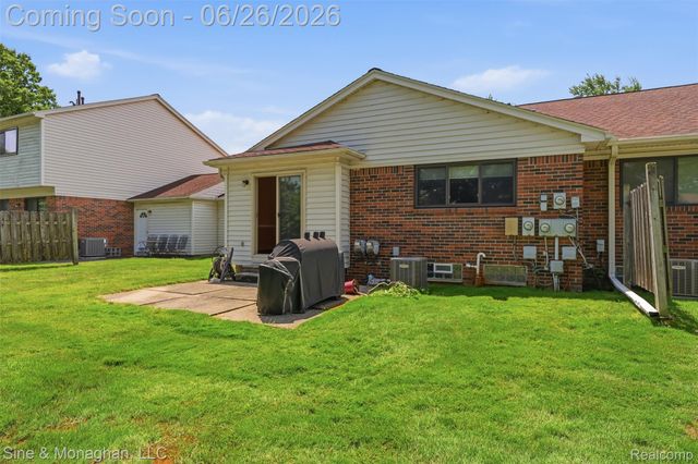 28047 Maple Forest Boulevard E 51, Harrison Charter Township, MI 48045