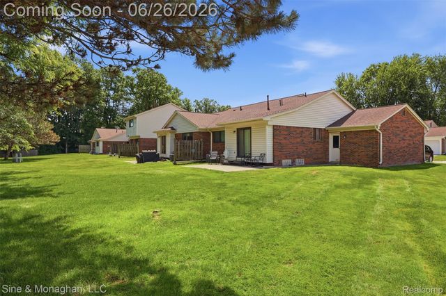 28047 Maple Forest Boulevard E 51, Harrison Charter Township, MI 48045