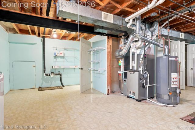 28047 Maple Forest Boulevard E 51, Harrison Charter Township, MI 48045