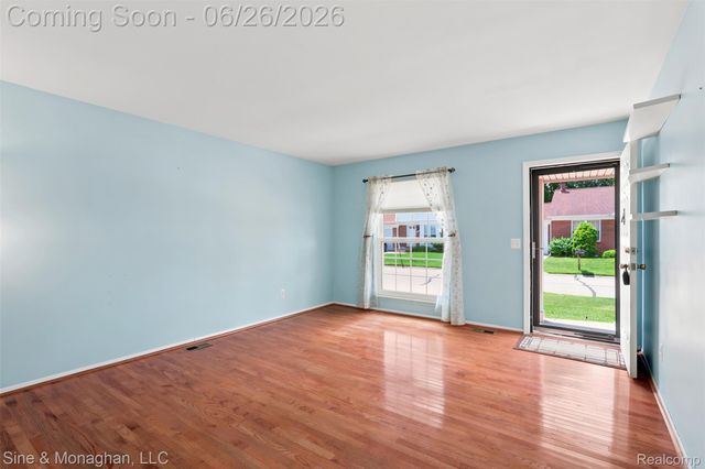 28047 Maple Forest Boulevard E 51, Harrison Charter Township, MI 48045