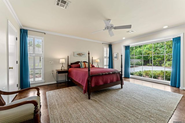 1932 Country Club Dr, Baton Rouge, LA 70808