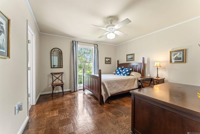 1932 Country Club Dr, Baton Rouge, LA 70808