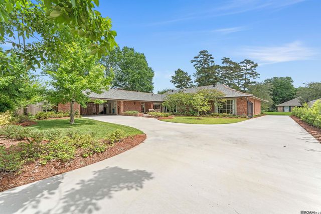 1932 Country Club Dr, Baton Rouge, LA 70808