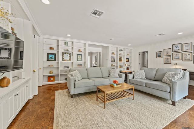 1932 Country Club Dr, Baton Rouge, LA 70808