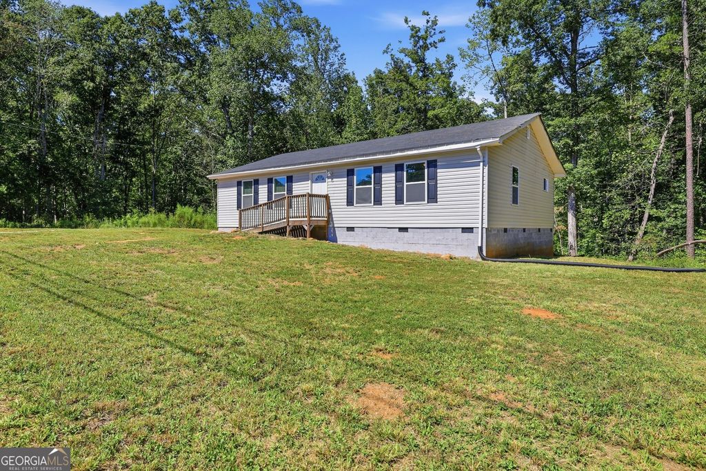 2421 E Silver Shoals Road, Toccoa, GA 30577 — exterior