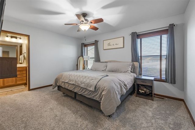 1332 Stratton Drive NE, Cedar Rapids, IA 52402