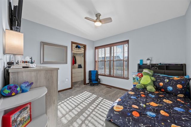 1332 Stratton Drive NE, Cedar Rapids, IA 52402