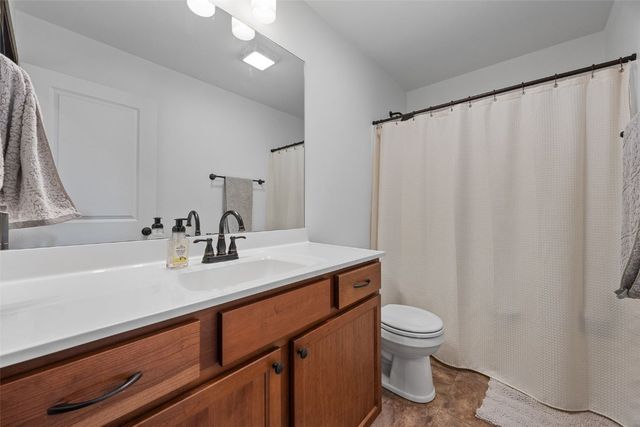 1332 Stratton Drive NE, Cedar Rapids, IA 52402