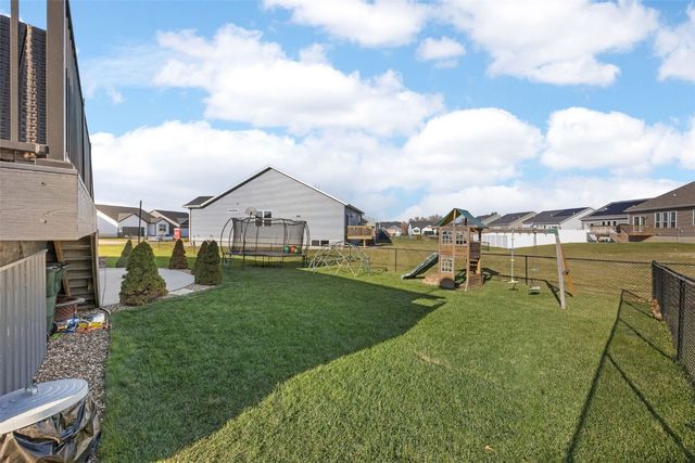 1332 Stratton Drive NE, Cedar Rapids, IA 52402