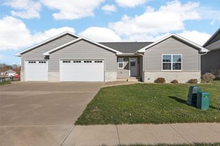 1332 Stratton Drive NE, Cedar Rapids, IA 52402